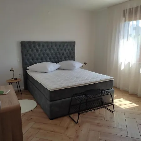 Veramare Apartment *